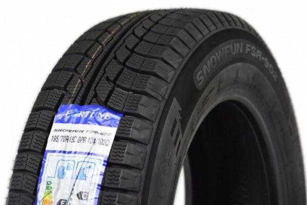 Fortune FSR-902 225/70 R15C 112/110Q не шип
